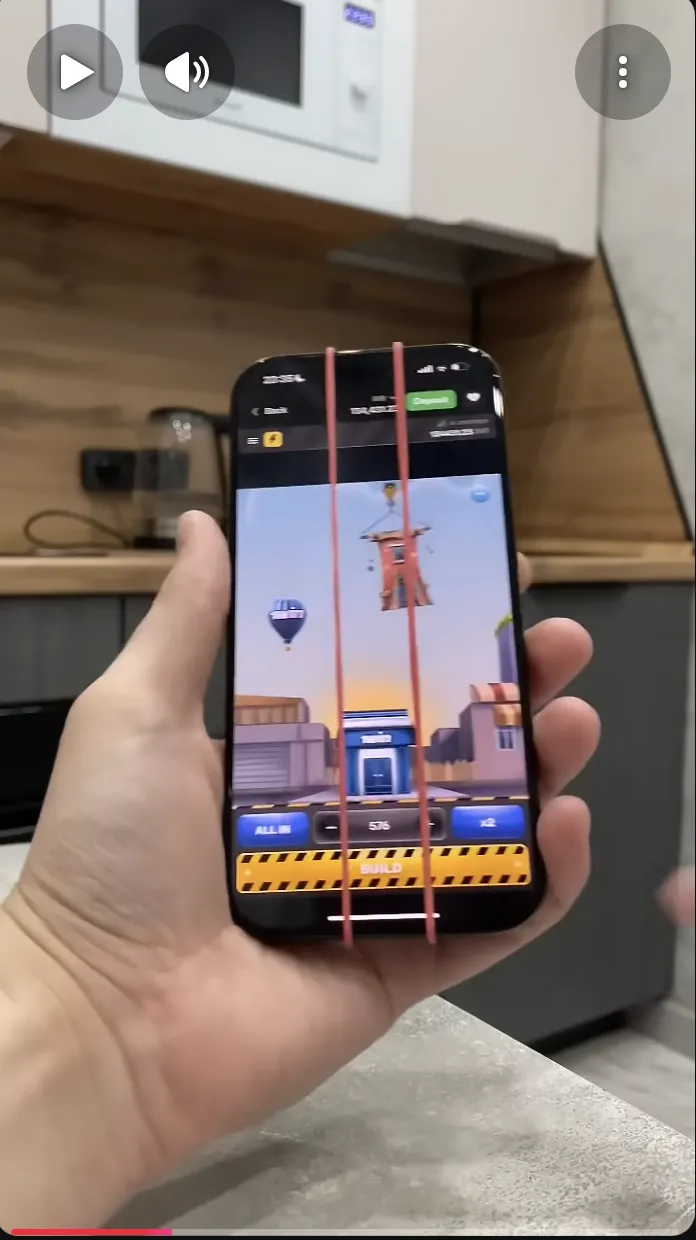 Scam trick with rubber bands on phone